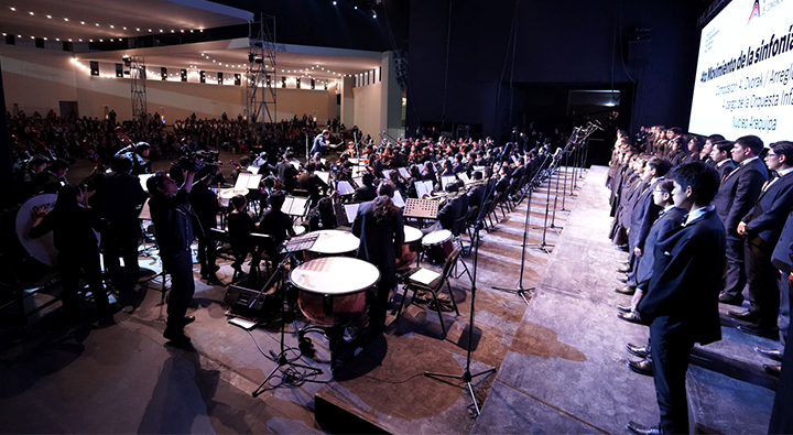 Niños y jóvenes de Arequipa inauguran Perumin con Concierto Orquestal