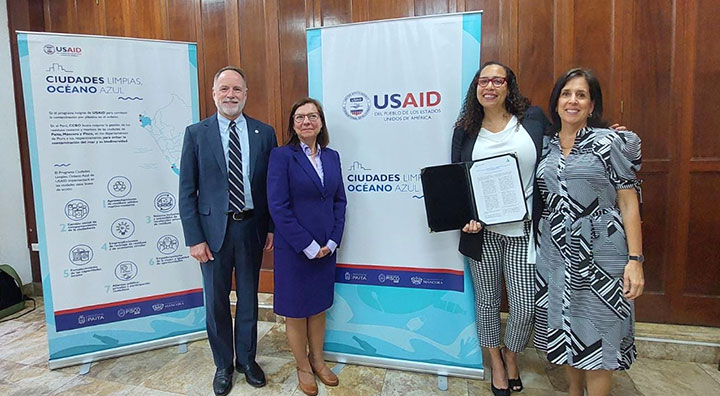 Empresas se unen a USAID para promover la economía circular en 3 ciudades costeras del país