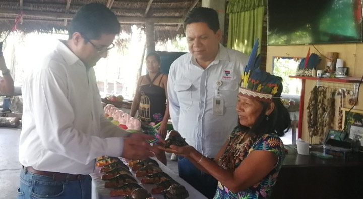 Petroperú desarrolló taller gratuito de cerámica para pobladores de Iquitos