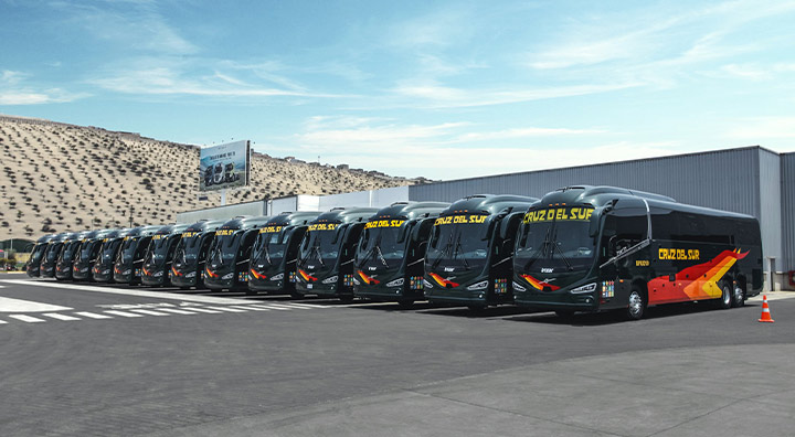Volvo Group Peru y Cruz del Sur entregaron flota de buses para transporte de personal a Minsur