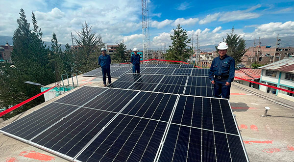 Electrocentro impulsa el uso de energías renovables con la inauguración en su sede de paneles solares