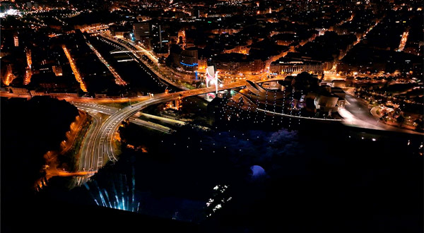 ABB ilumina el cielo de Bilbao con un espectáculo de 200 drones