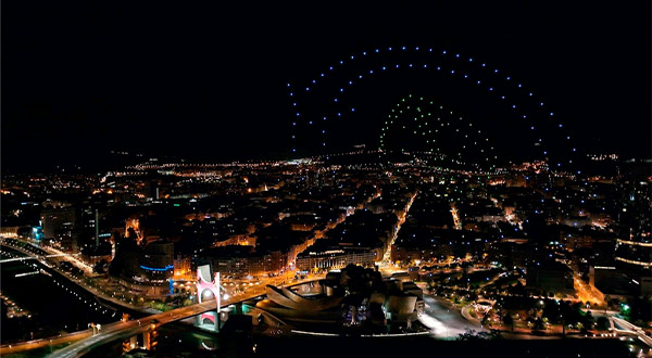 ABB ilumina el cielo de Bilbao con un espectáculo de 200 drones