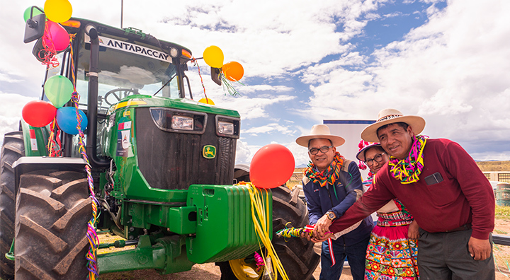 Entregan moderna maquinaria agrícola a la comunidad de Huano Huano en Cusco