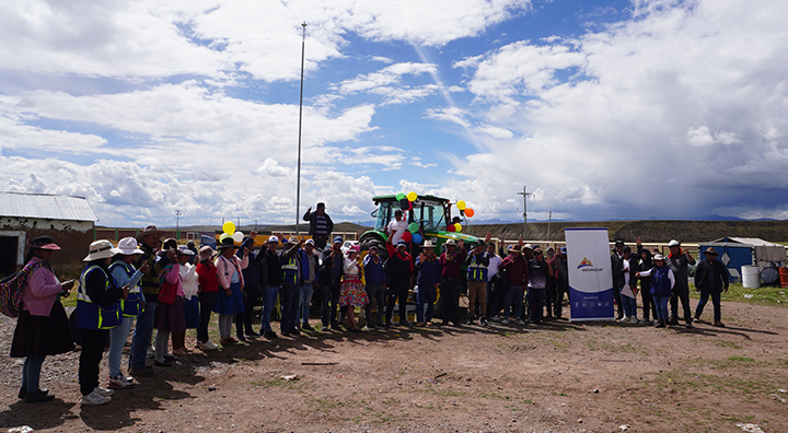 Entregan moderna maquinaria agrícola a la comunidad de Huano Huano en Cusco