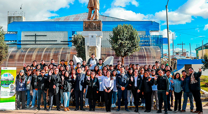 MINEM informó a estudiantes de Pasco sobre los beneficios de la minería en favor del desarrollo del país