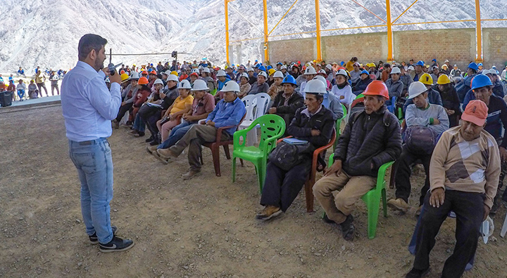 MINEM brinda orientación personalizada a más 300 pequeños mineros y mineros artesanales de Pacoya