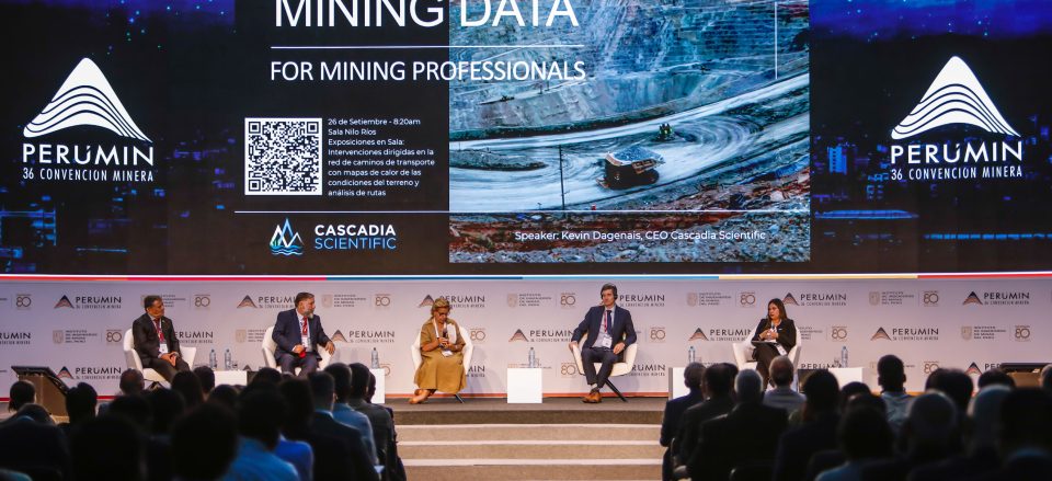 ACHILLES se consolida como actor clave en PERUMIN 37 con charlas técnicas y control de debida diligencia