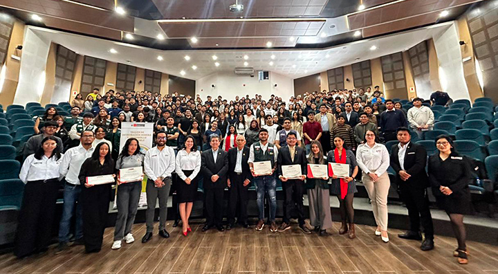 Capacitan a jóvenes con visión crítica, técnica y comprometida con una minería responsable en Trujillo