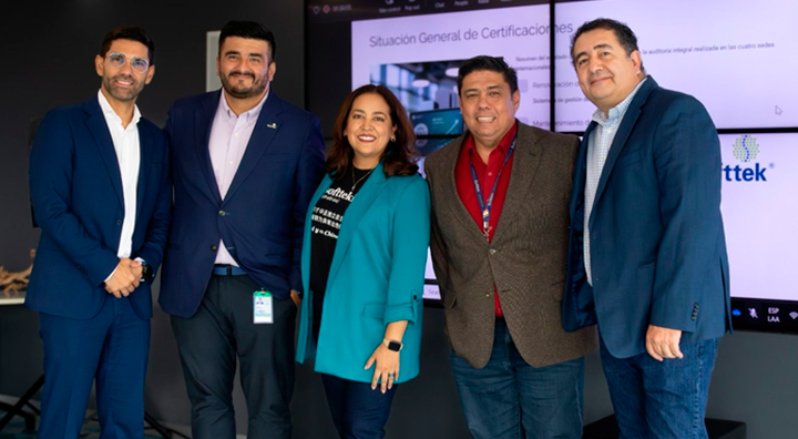 Softtek, primera empresa de tecnología en Latinoamérica en obtener la certificación ISO 42001 de inteligencia artificial