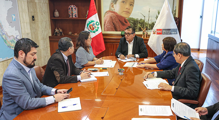 Proyectos clave de gas natural y electricidad avanzan para beneficio de más familias en Ucayali