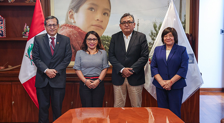 Proyectos clave de gas natural y electricidad avanzan para beneficio de más familias en Ucayali
