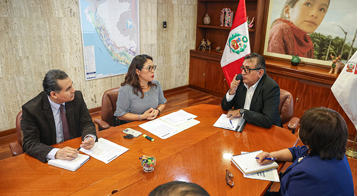 Proyectos clave de gas natural y electricidad avanzan para beneficio de más familias en Ucayali