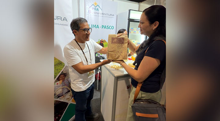 Productores de Huancavelica y Pasco presentaron sus quesos en el IV Salón del Queso Peruano