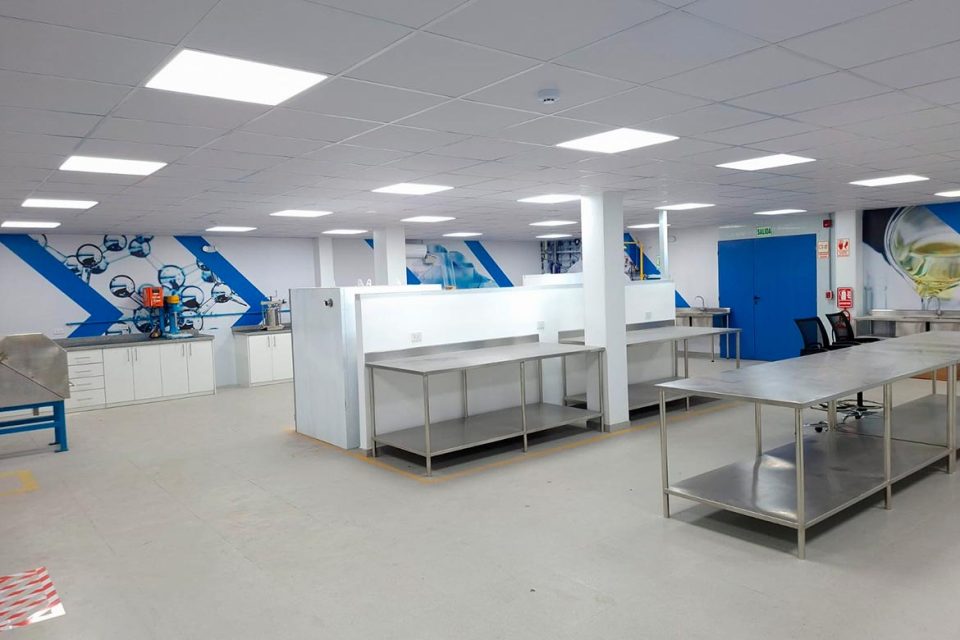 Ecolab inaugura en Arequipa su primer laboratorio dedicado a la industria minera en el Perú
