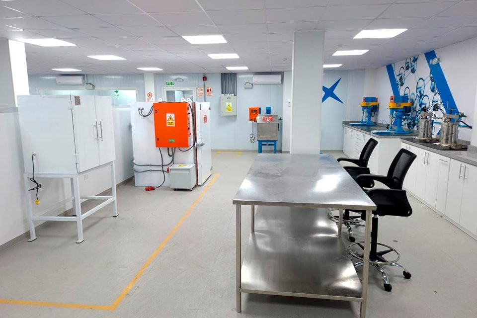 Ecolab inaugura en Arequipa su primer laboratorio dedicado a la industria minera en el Perú